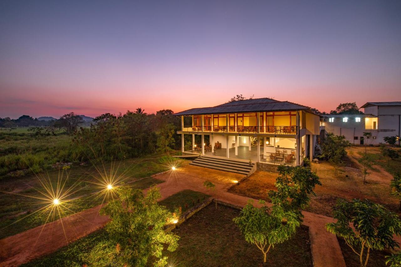 Ceylon Breeze Sigiriya Hotel Luaran gambar