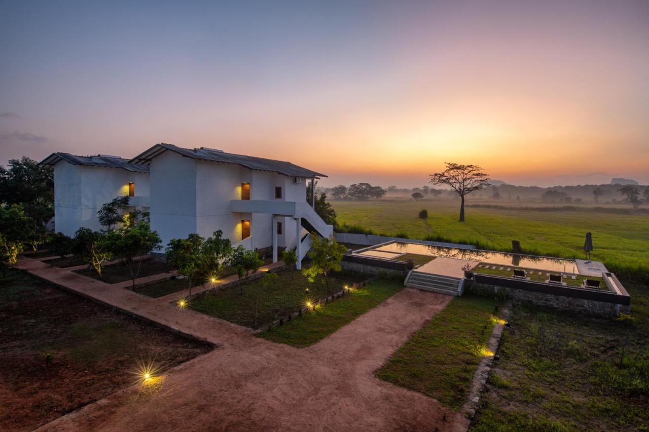 Ceylon Breeze Sigiriya Hotel Luaran gambar