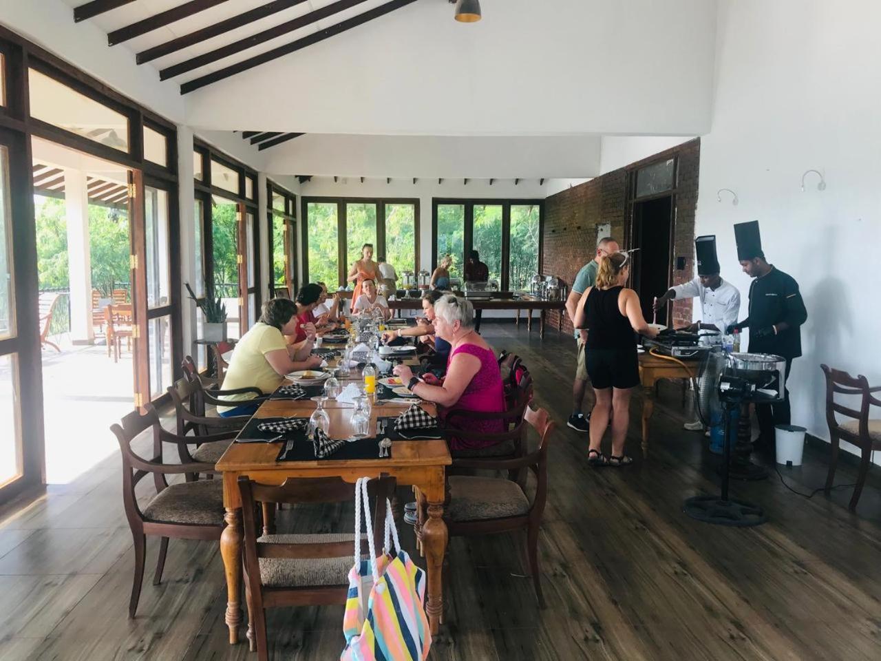 Ceylon Breeze Sigiriya Hotel Luaran gambar