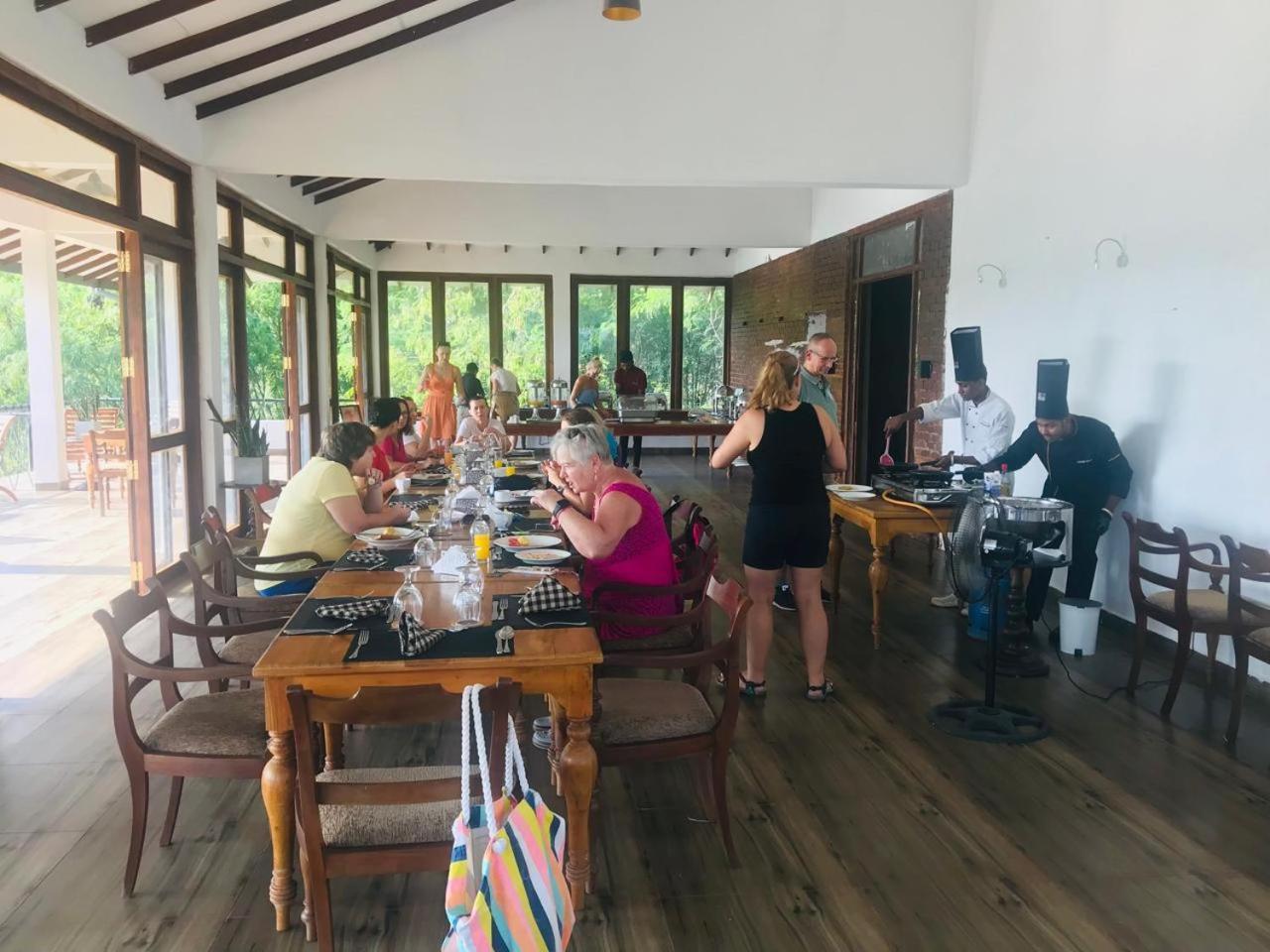 Ceylon Breeze Sigiriya Hotel Luaran gambar