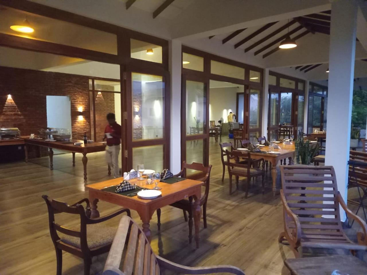Ceylon Breeze Sigiriya Hotel Luaran gambar